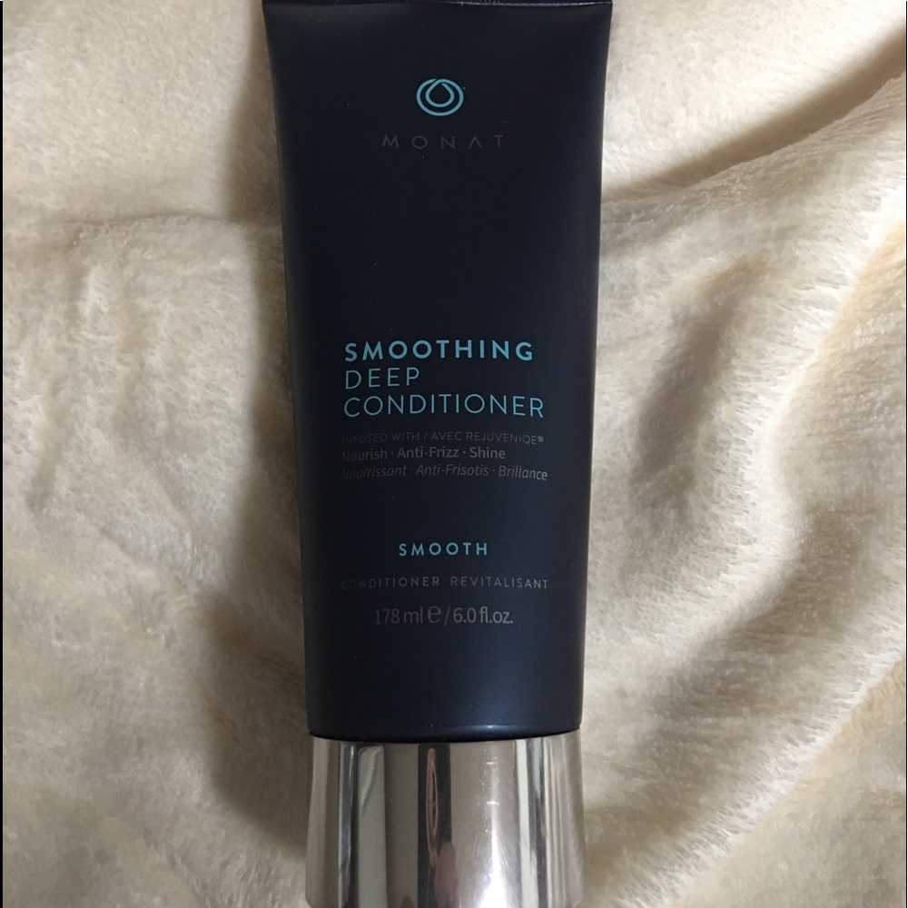 MONAT smoothing conditioner